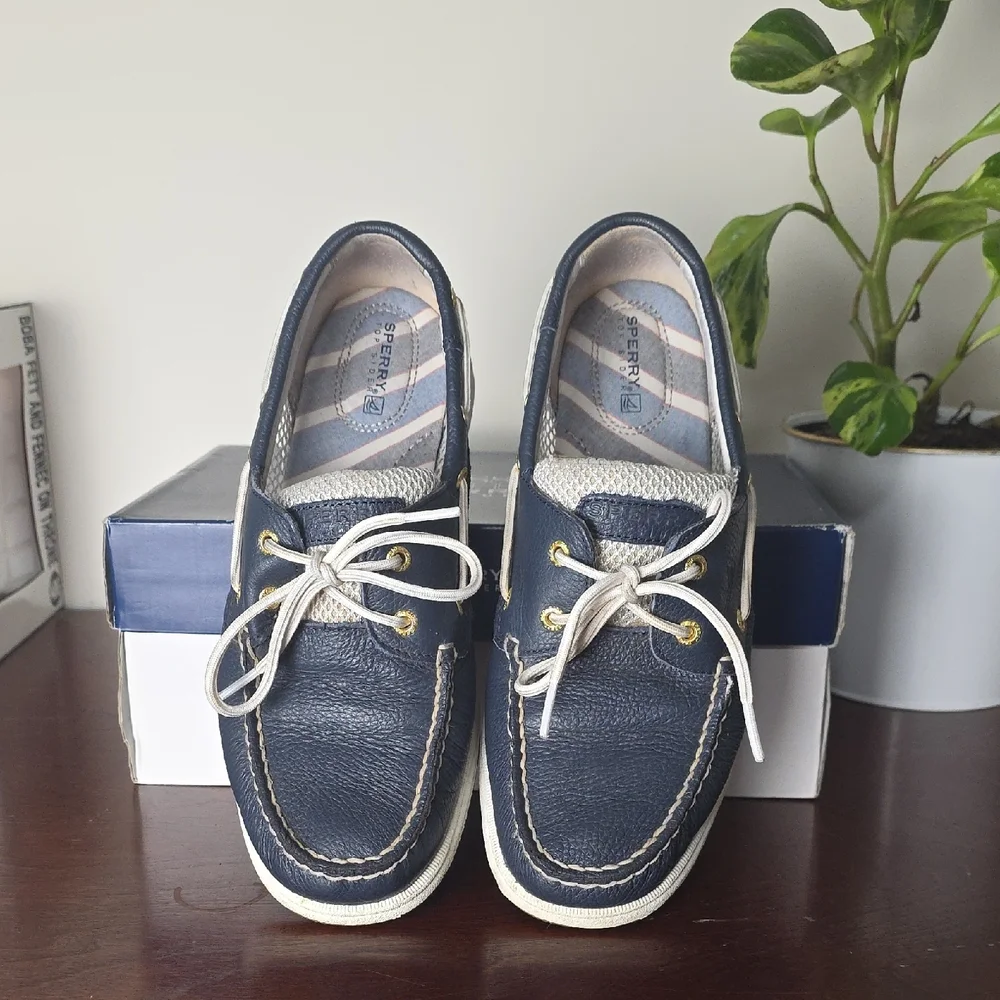 Sperry Women's Navy and White Boat Shoes - Picture 3 of 7